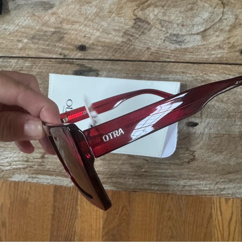 Otra Gyda Cherry Red Brown Cat 3 Chic Sunglasses NWT - Picture 5 of 7